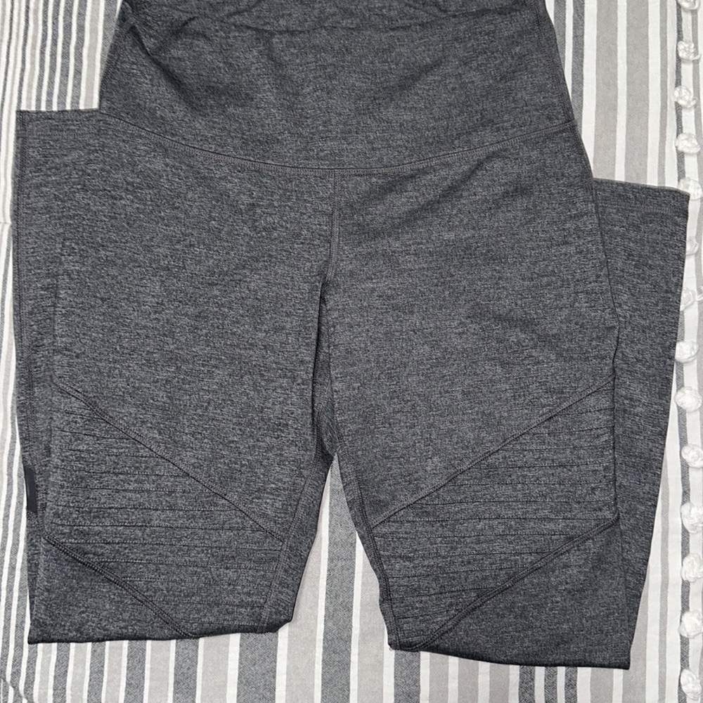 Old Navy Active moto style legging🩶